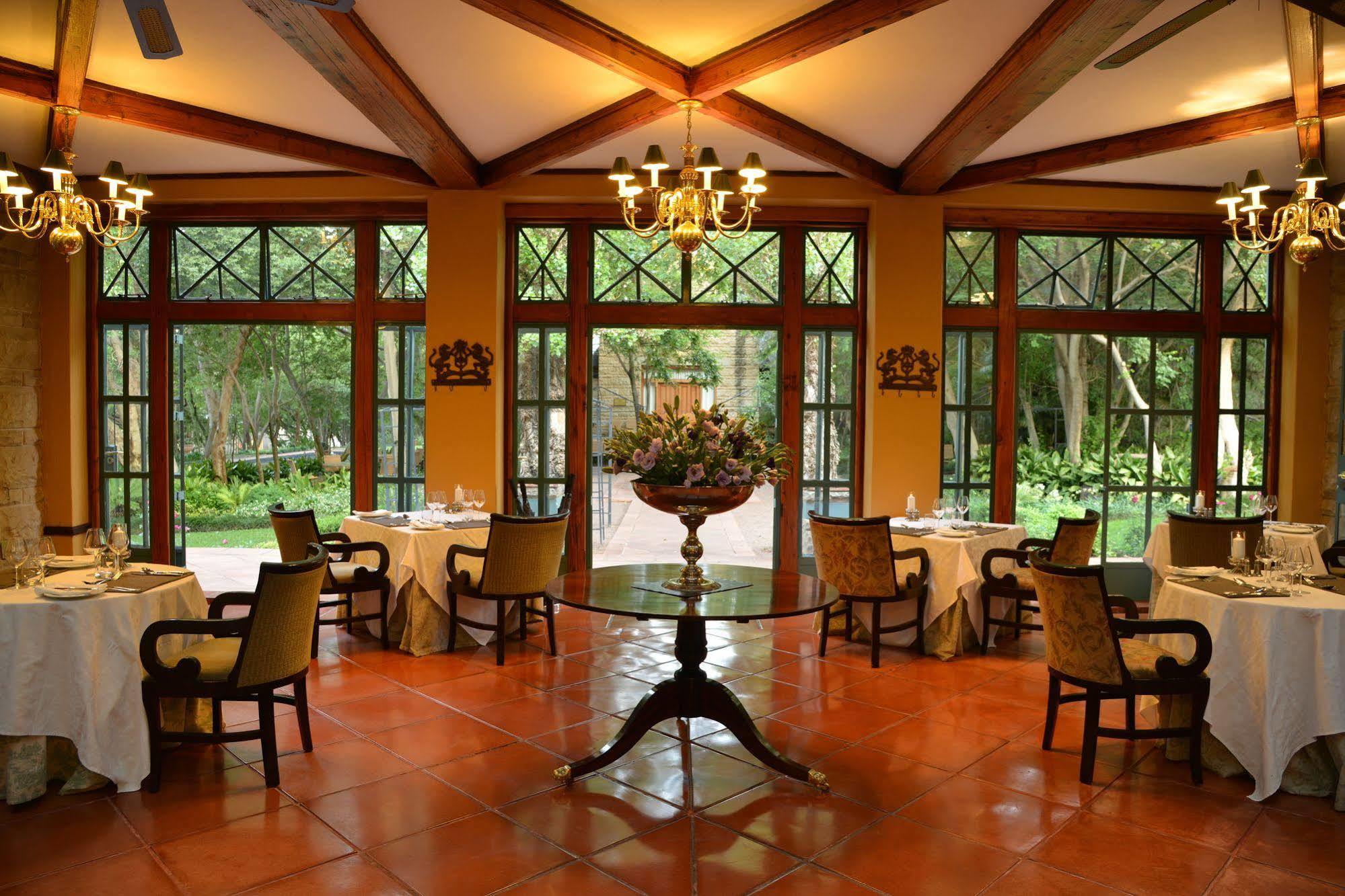 De Hoek Country Hotel Magaliesburg Extérieur photo